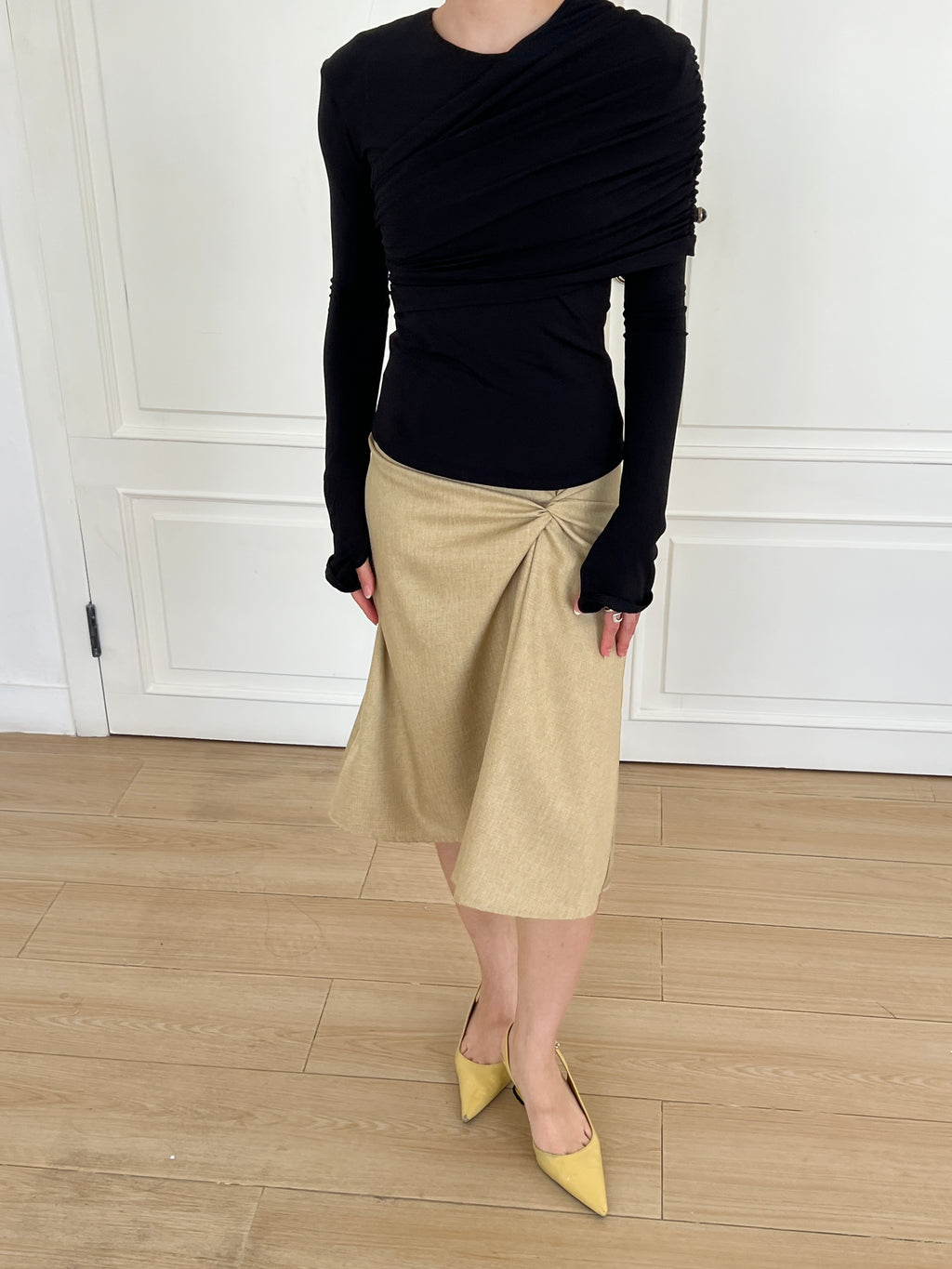 AGRA SWEATER TOP