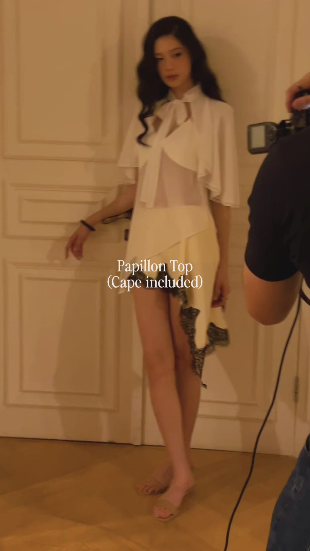 PAPILLON TOP (CAPE INCLUDED)