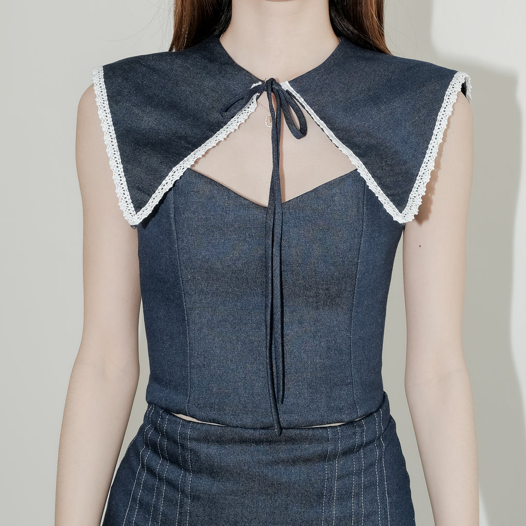 LACE COLLAR
