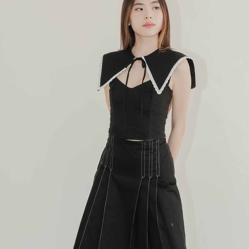 LACE COLLAR