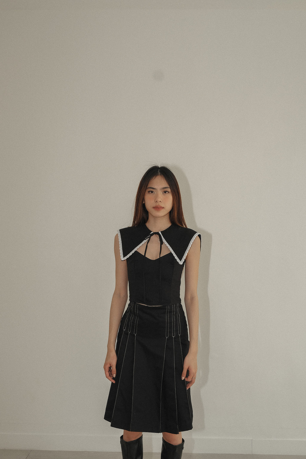 LACE COLLAR